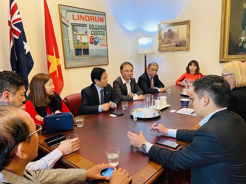 Thị trưởng thành phố Melbourne tiếp Đại sứ đặc mệnh toàn quyền Việt Nam tại Australia - 1 Thị trưởng thành phố Melbourne tiếp Đại sứ đặc mệnh toàn quyền Việt Nam tại Australia - 1