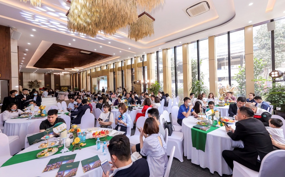 Him Lam Vạn Phúc: Sôi động giao dịch tại sự kiện bán hàng tháng 4 - 1 Him Lam Vạn Phúc: Sôi động giao dịch tại sự kiện bán hàng tháng 4 - 1
