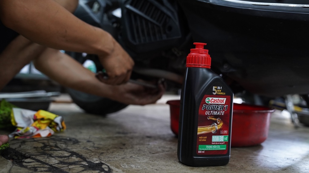 Castrol tiếp sức thợ máy đam mê theo đuổi nghề ở tỉnh xa - 2 Castrol tiếp sức thợ máy đam mê theo đuổi nghề ở tỉnh xa - 2