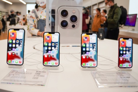 iPhone đời cũ giảm giá sâu tại Việt Nam