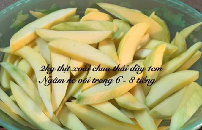 Mứt xoài dẻo cay thêm vị cho Tết - 1
