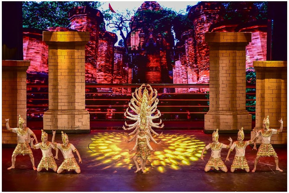 Phố biển Nha Trang rộng cửa đón khách - 1 Phố biển Nha Trang rộng cửa đón khách - 1