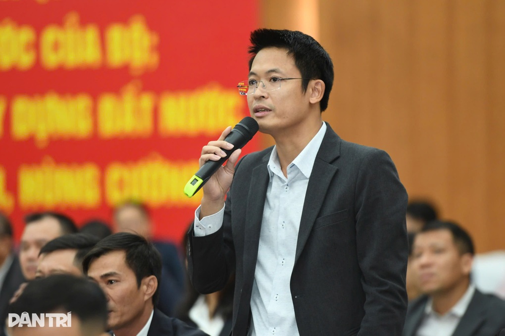 Khó kiểm soát việc môi giới thu tiền ngoài của người lao động - 2