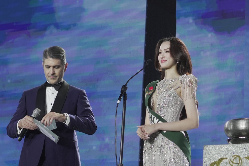 Trịnh Mỹ Anh giành ngôi Á hậu tại Hoa hậu Trái đất 2025 - 2