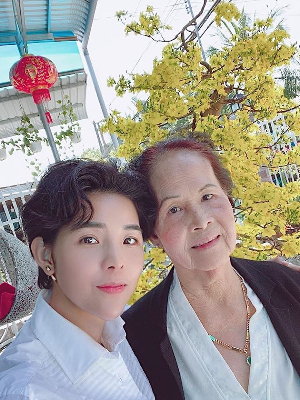 Vũ Cát Tường: “Năm mới, chỉ mong luôn biết cúi đầu khiêm tốn” - 10 Vũ Cát Tường: “Năm mới, chỉ mong luôn biết cúi đầu khiêm tốn” - 10