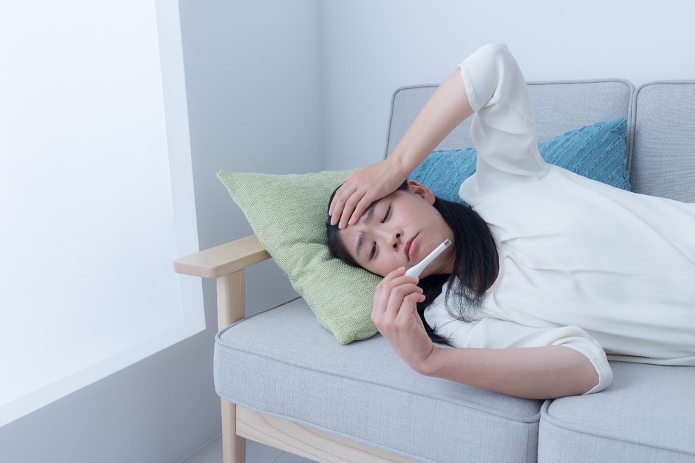 Phân biệt dấu hiệu sốt xuất huyết và Covid-19 - 2