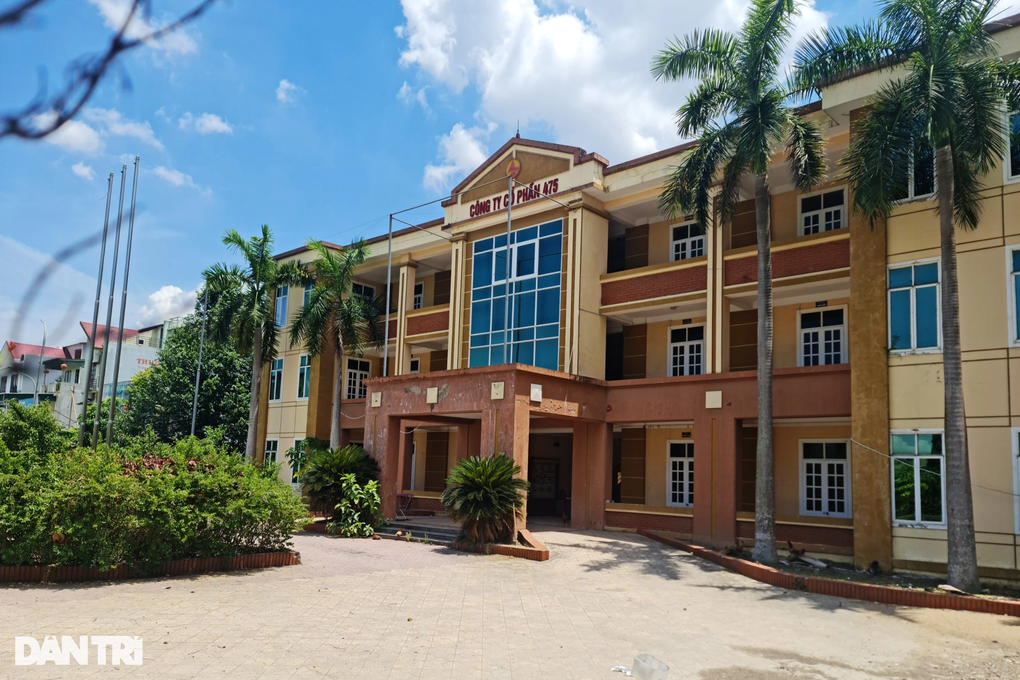 Nợ thuế, 4 giám đốc doanh nghiệp tại Nghệ An bị tạm hoãn xuất cảnh - 2 Nợ thuế, 4 giám đốc doanh nghiệp tại Nghệ An bị tạm hoãn xuất cảnh - 2