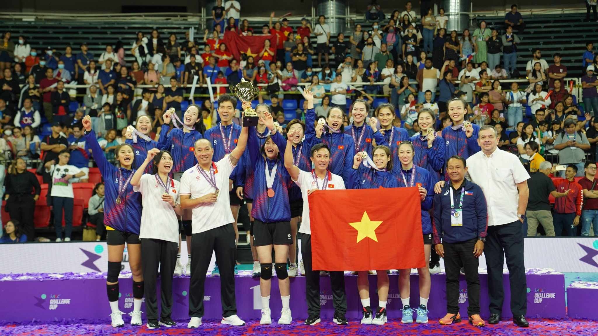 Bóng chuyền nữ Việt Nam bảo vệ thành công chức vô địch AVC Challenge Cup (Ảnh: HT).