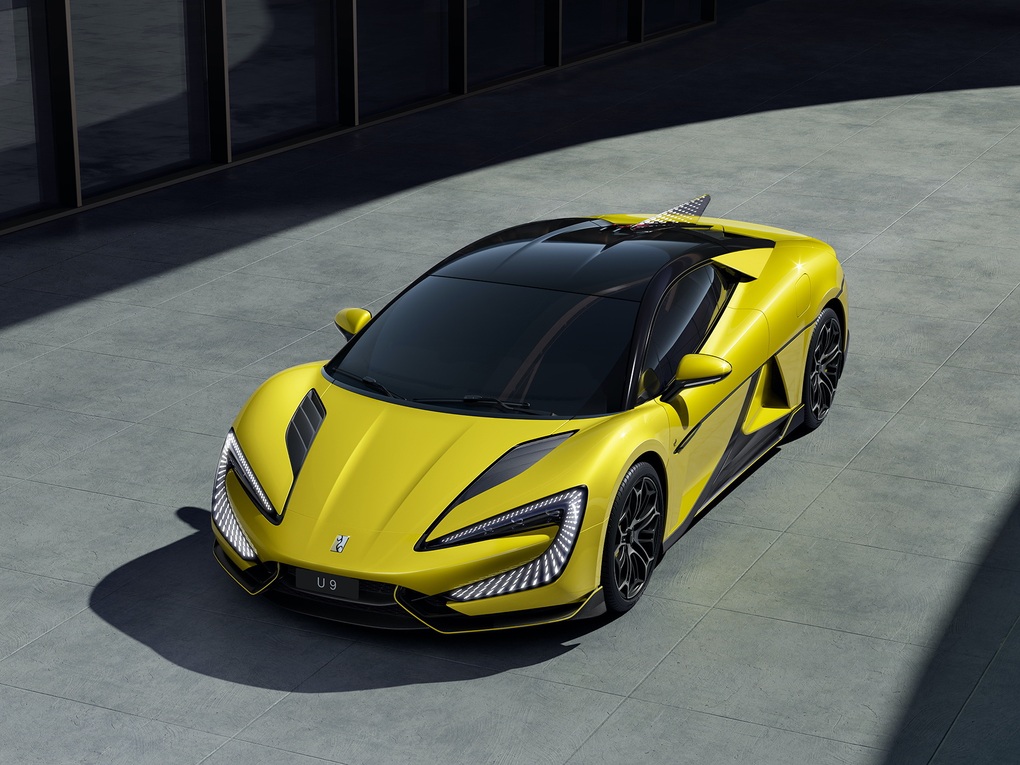 Siêu xe điện 1.100 mã lực của Trung Quốc vẫn chạy tốt dù thiếu bánh - 1