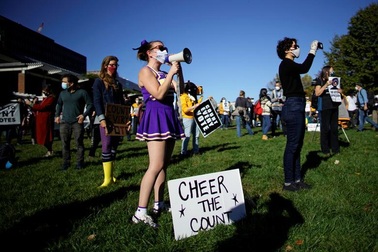 Cử tri Mỹ xuống đường tuần hành đòi “bảo vệ phiếu bầu”