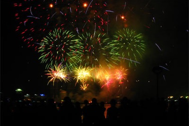 Vẻ lãng mạn Pháp đoạt “Huyền thoại sông Hàn”