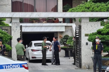 Khám xét nhà riêng nguyên Chủ tịch TP Hạ Long Phạm Hồng Hà