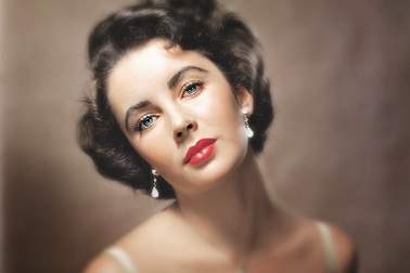 Ảnh hiếm về cuộc đời “người đẹp mắt tím” Elizabeth Taylor