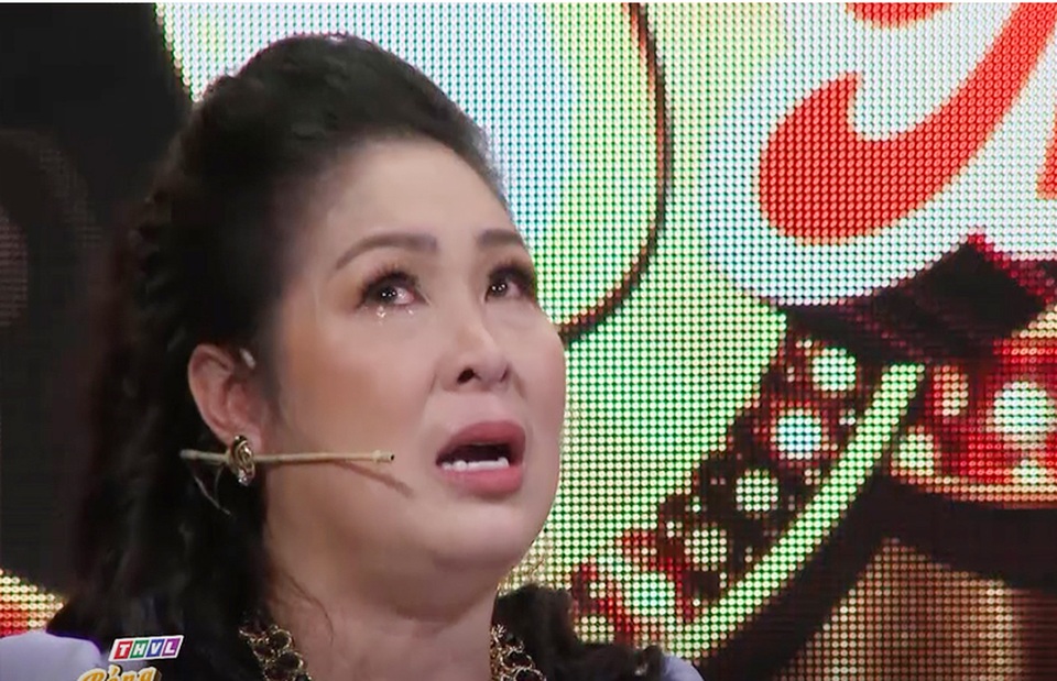 NSND Hồng Vân bật khóc khi chưa từng nói lời cảm ơn với đàn anh Thành Lộc - 12 NSND Hồng Vân bật khóc khi chưa từng nói lời cảm ơn với đàn anh Thành Lộc - 12