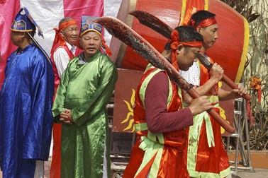 "Ông ỉn" bị chém kín, dân Ném Thượng buồn tiếc nuối