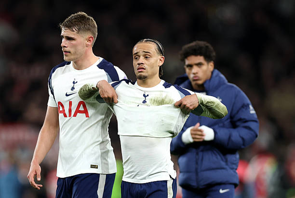 Cuộc chiến trụ hạng Ngoại hạng Anh: Tottenham trước bờ vực thẳm - 2 Cuộc chiến trụ hạng Ngoại hạng Anh: Tottenham trước bờ vực thẳm - 2