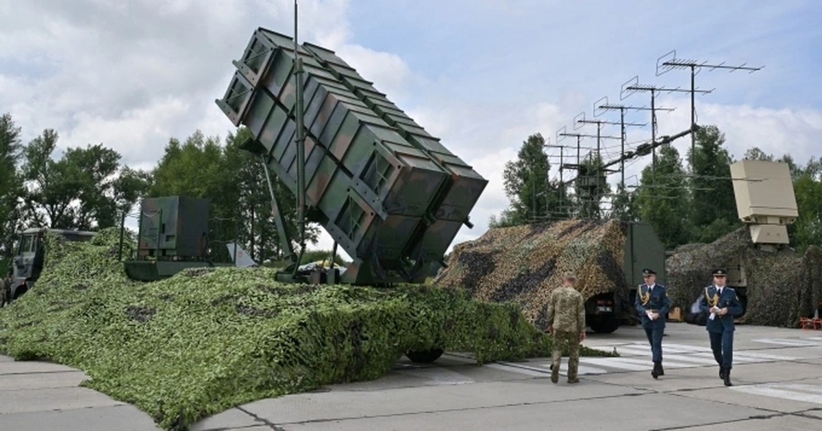Ukraine lên tiếng việc Mỹ dừng chuyển giao vũ khí