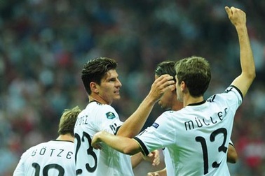 Đại bại trước ĐT Đức, Thổ Nhĩ Kỳ lâm nguy