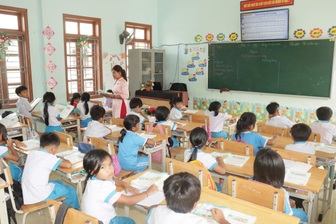 Học 2 buổi/ngày tại các xã biên giới của thành phố rộng nhất nước