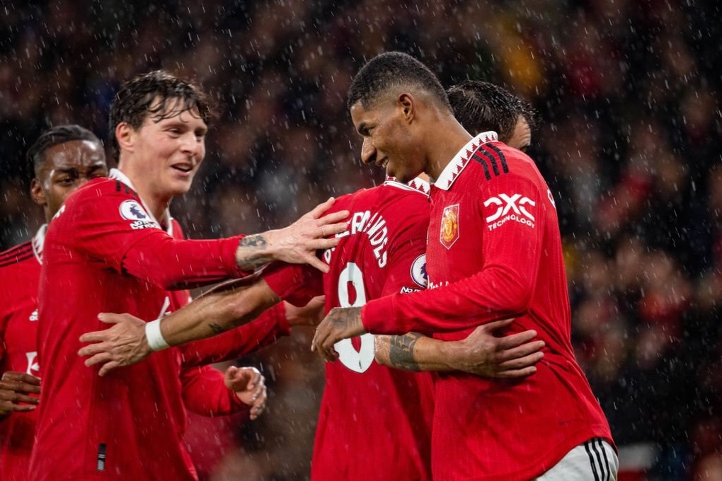 Man Utd đại thắng Bournemouth, Arsenal bị Newcastle cầm hòa - 2 Man Utd đại thắng Bournemouth, Arsenal bị Newcastle cầm hòa - 2