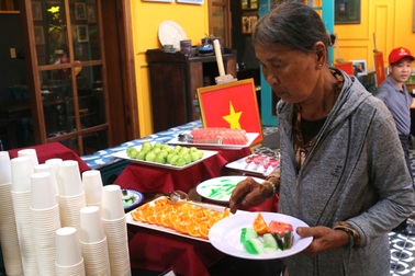 Nhà hàng ở Quảng Nam mở buffet miễn phí chiêu đãi xe ôm, thợ hồ ngày 30/4