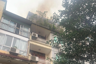 Hà Nội: Dập tắt đám cháy tại tầng tum ngôi nhà trên phố cổ