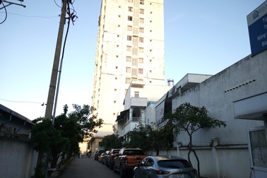 Người mua nhà khổ sở khi chủ đầu tư nợ như... "chúa chổm"