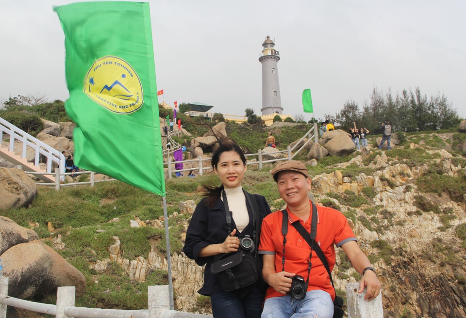 Linh thiêng lễ chào cờ đầu năm mới tại điểm cực Đông trên đất liền - 9 Linh thiêng lễ chào cờ đầu năm mới tại điểm cực Đông trên đất liền - 9