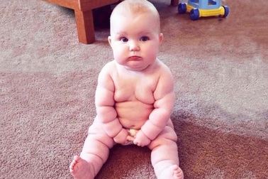 Những em bé phúng phính ngộ nghĩnh