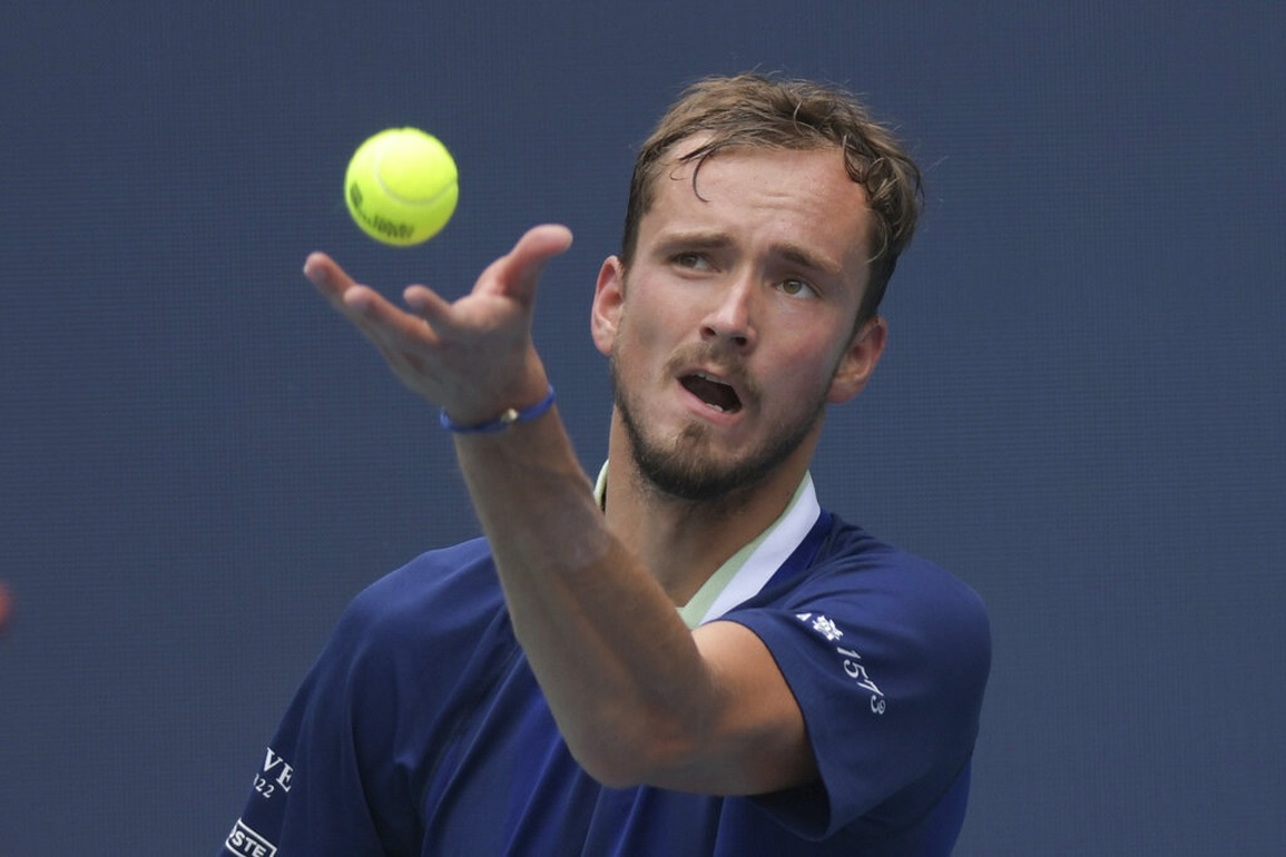 Daniil Medvedev có nguy cơ vắng mặt ở ba Grand Slam năm 2022 - 1 Daniil Medvedev có nguy cơ vắng mặt ở ba Grand Slam năm 2022 - 1