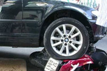 Cần chủ động ngăn chặn hiểm họa “ô tô điên”