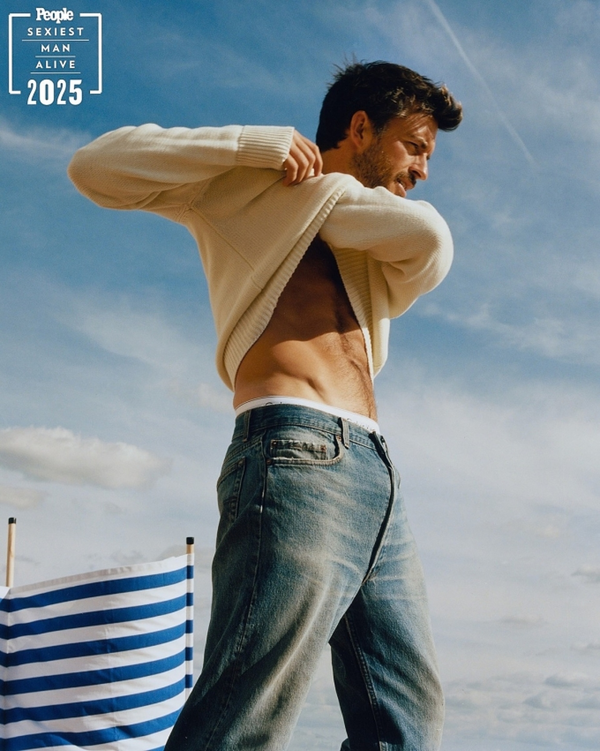 Chân dung người đàn ông quyến rũ nhất thế giới năm 2025 - 2 Chân dung người đàn ông quyến rũ nhất thế giới năm 2025 - 2