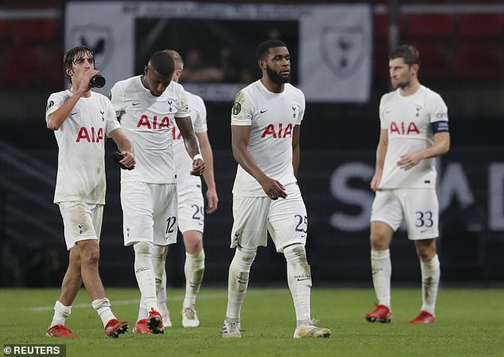 Mourinho nối dài chuỗi toàn thắng ở AS Roma, Tottenham chật vật giành điểm - 2 Mourinho nối dài chuỗi toàn thắng ở AS Roma, Tottenham chật vật giành điểm - 2