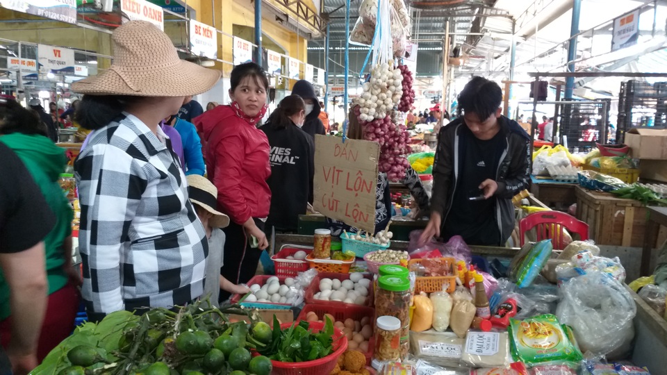 Hàng hóa ở nhiều thành phố lớn vẫn dồi dào, người dân không cần tích trữ - 6 Hàng hóa ở nhiều thành phố lớn vẫn dồi dào, người dân không cần tích trữ - 6
