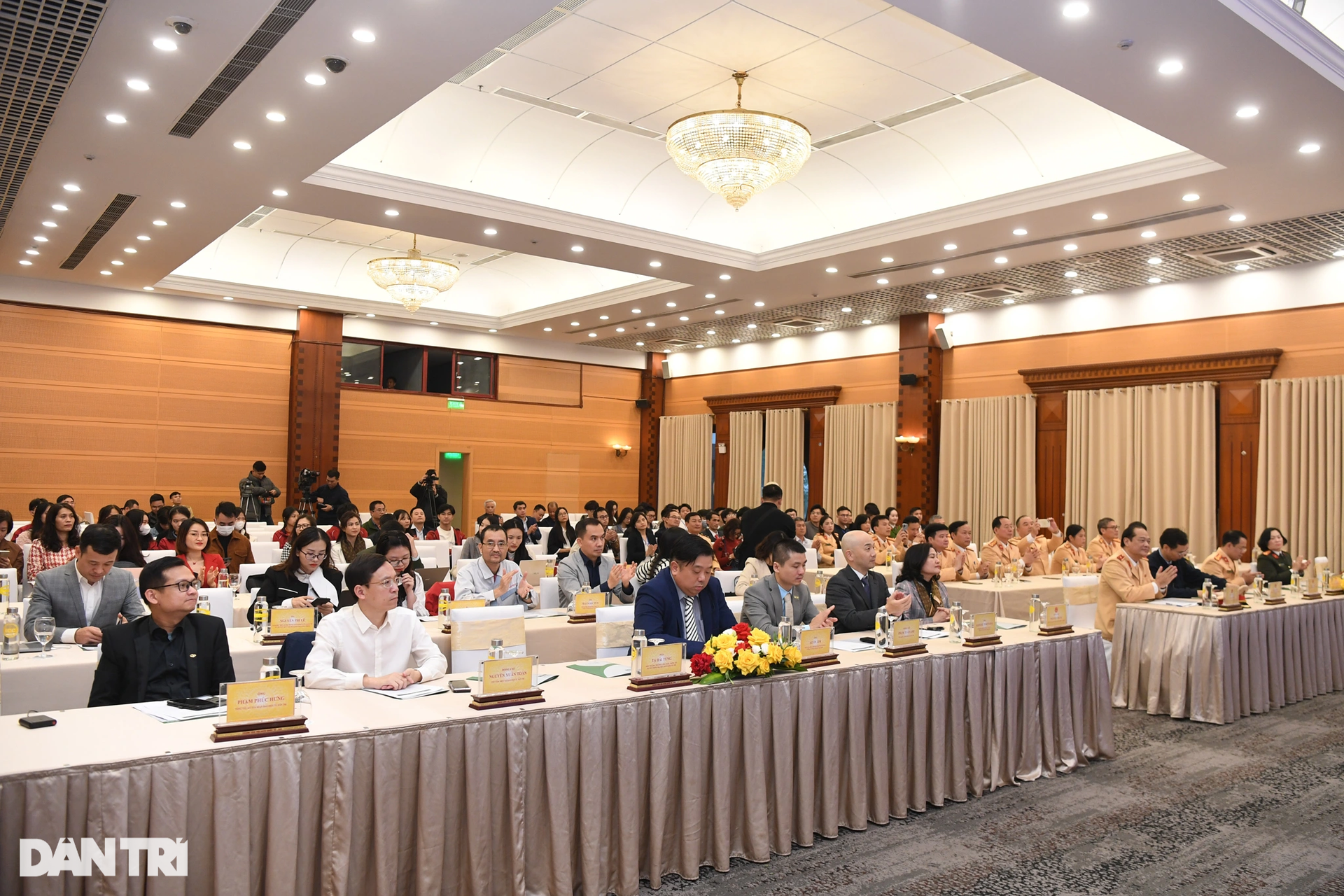 Toàn cảnh Lễ trao giải Cuộc thi Sáng kiến an toàn giao thông Việt Nam 2022 - 1 Toàn cảnh Lễ trao giải Cuộc thi Sáng kiến an toàn giao thông Việt Nam 2022 - 1