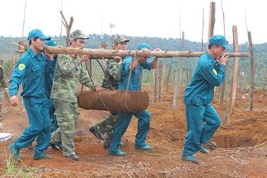 Hủy nổ thành công 2 quả bom trọng lượng lớn