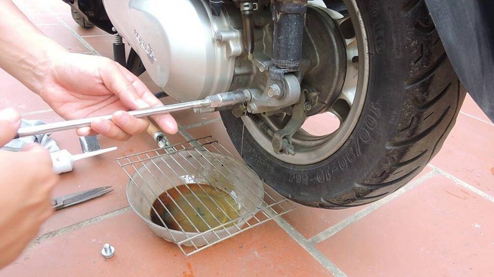 Những điểm mấu chốt bảo vệ xe máy không xảy ra cháy nổ - 4 Những điểm mấu chốt bảo vệ xe máy không xảy ra cháy nổ - 4