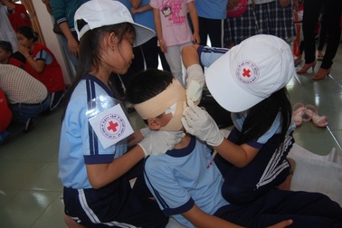 Học sinh tốt nghiệp THPT phải thành thạo sơ cấp cứu