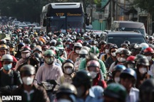 Thủ tướng yêu cầu khẩn trương khắc phục ùn tắc giao thông ở Hà Nội và TPHCM