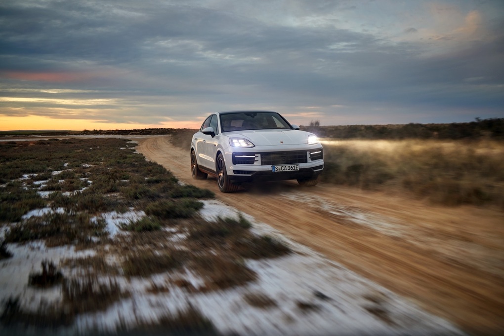 Porsche Cayenne 2024 lại có bản S với động cơ V8, thay đổi toàn diện - 12 Porsche Cayenne 2024 lại có bản S với động cơ V8, thay đổi toàn diện - 12
