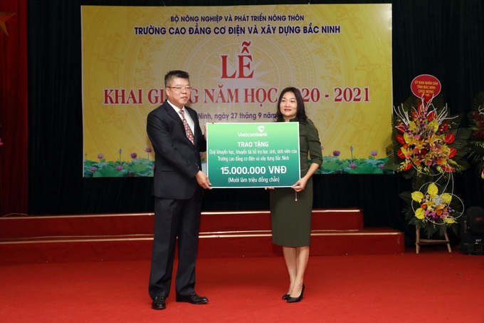 Trường Cao đẳng Cơ điện và Xây dựng Bắc Ninh tổ chức Lễ khai giảng năm học 2020 – 2021 - Ảnh 4.