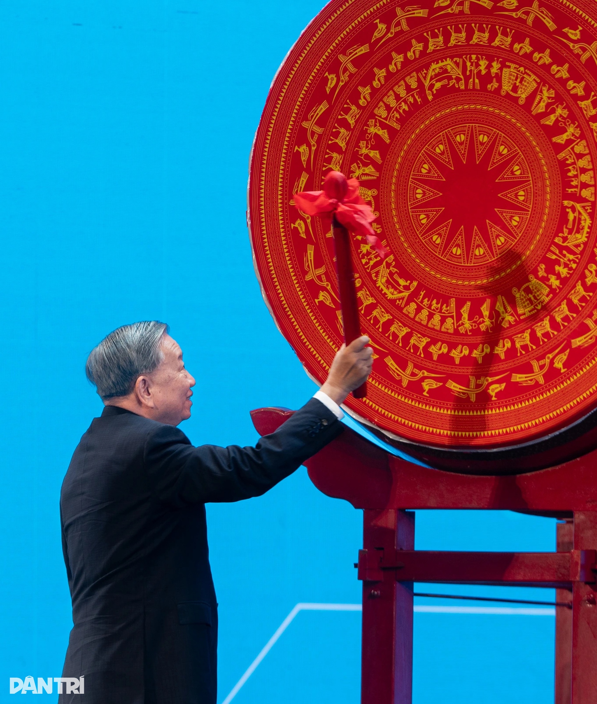 Tổng Bí thư Tô Lâm đánh trống khai giảng năm học 2025-2026 - 13 Tổng Bí thư Tô Lâm đánh trống khai giảng năm học 2025-2026 - 13