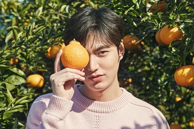 Mỹ nam Lee Min Ho lên đường nhập ngũ