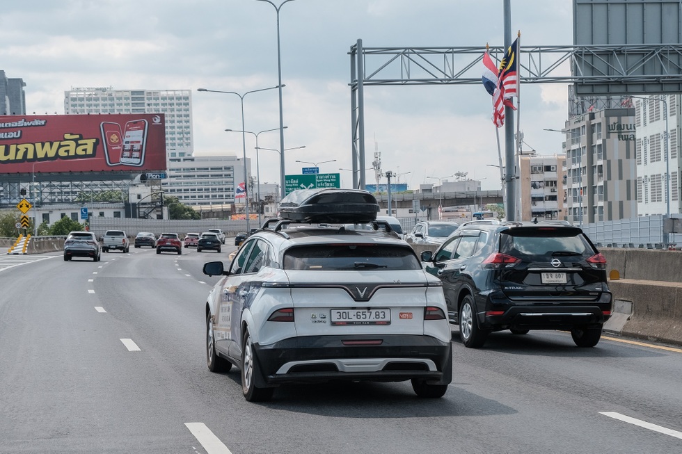 Hành trình phượt 6 nước bằng ô tô điện VinFast và những chuyện chưa kể - 2