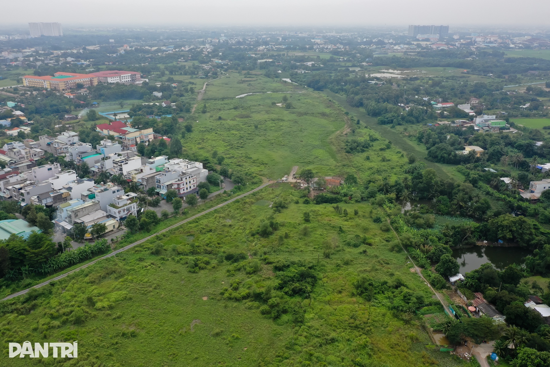 Cảnh hoang hóa ở khu đất 26ha làm depot metro Bến Thành - Tân Kiên - 12 Cảnh hoang hóa ở khu đất 26ha làm depot metro Bến Thành - Tân Kiên - 12