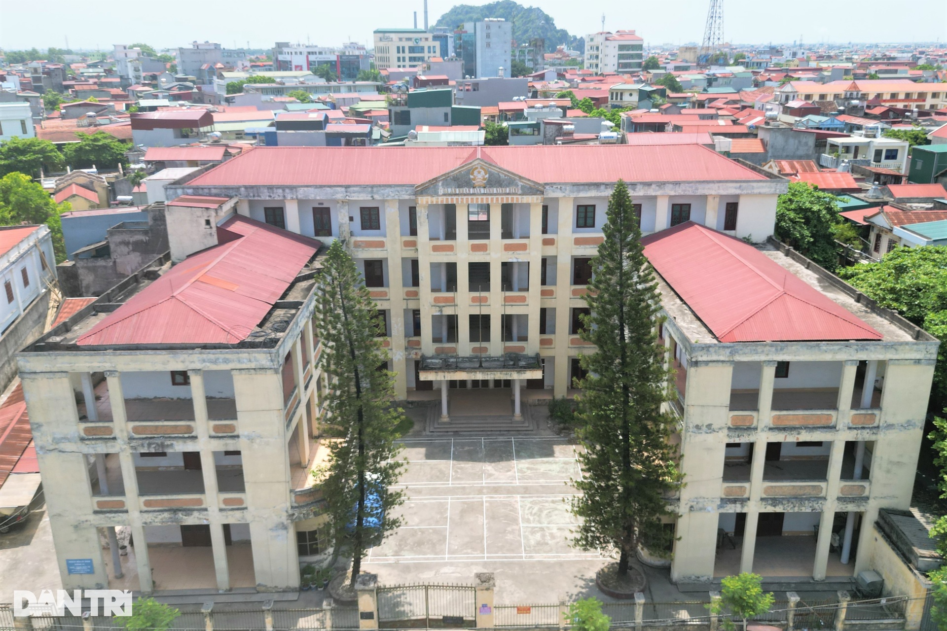 Loạt trụ sở công bỏ hoang, chưa được định đoạt số phận ở Ninh Bình - 3 Loạt trụ sở công bỏ hoang, chưa được định đoạt số phận ở Ninh Bình - 3