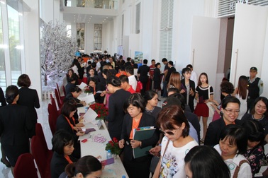 Bất động sản TPHCM: Nơi ế khách, chỗ cháy hàng