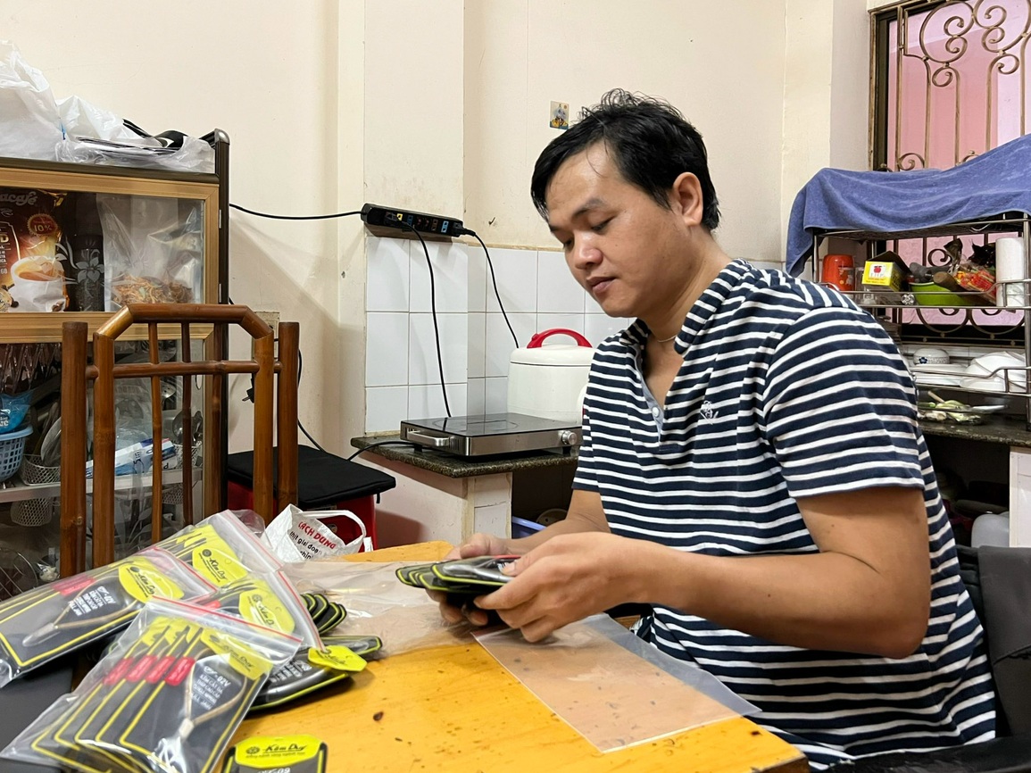 Nỗi ân hận của ông chủ không chân từng xin cha cho chết - 3 Nỗi ân hận của ông chủ không chân từng xin cha cho chết - 3