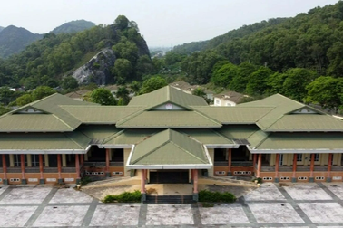 Định đoạt số phận trung tâm hội nghị "khủng nhất vùng" bỏ hoang nhiều năm