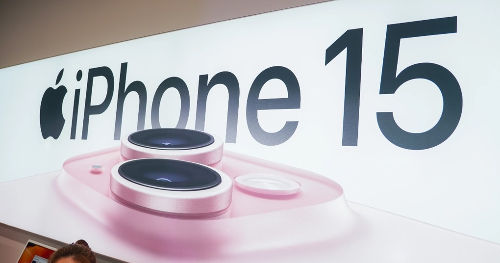 iPhone 15 tăng giá cả triệu đồng - 1